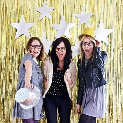 gold-fringe-backdrop-photo-booth